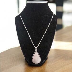 Silver Plated Rose Quartz Pendant Necklace